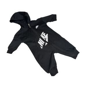 Nike Jogger Baby Size 3 months Infant Black/white